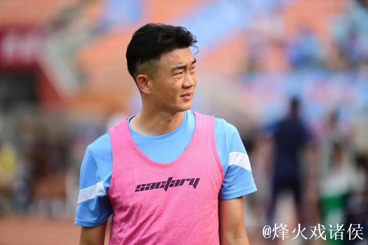 曝前国脚戴琳欠球迷钱不还博主发声：戴琳不知去向，借了很多人钱